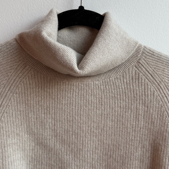 & Other Stories Cashmere Turtleneck